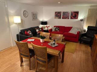 B & B ANNAMIE - 2