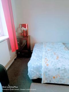 London's B& B - Hornchurch - 6