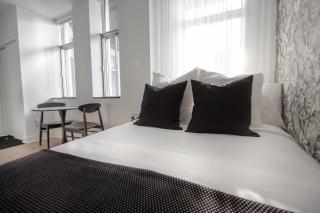 Studio #9 - Self Check-In - Plateau - St-Denis - 5