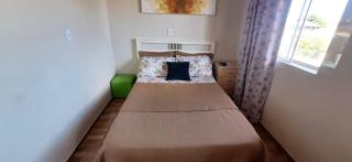 KITNET S4 em TORRES-RS - Confortável com cama casal box, cama de solteiro bicama, televisão, geladeira, micro-ondas, chaleira elétrica, ar-condicionado split - Anfitriã Superhost no BnB - Torres - 8