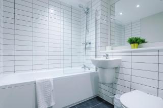 Stunning Top-Floor 2BR Free Parking & Stylish Stay - Liverpool - 6