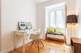 Campo de Ourique Modern Bright Apt with Office - Lissabon - 1