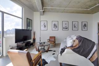 2-Story Loft with Views - 5