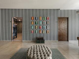 Luxury hostel shared mixed room - 5