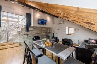 Villa Marta - stone house in the center - Split - 1