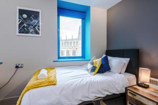 Stay Central Wigan - Ideal for Business & Groups - Wigan - 1