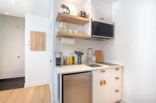Studio #7 - Self Check-In - Plateau - St-Denis - Montreal - 7