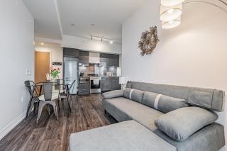 2BR Condo close to Eaton Center - 9