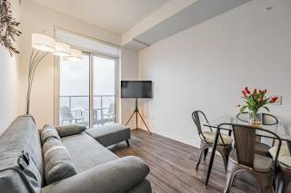 2BR Condo close to Eaton Center - 6