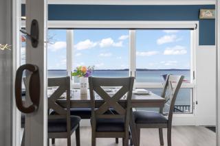 Million Dollar Views Bayshore Beach House with Opt RV Pads & More - Cedar - 6