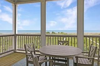 NEW- Gulf Front home 4 bed 4 bath - 9