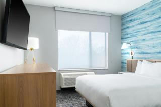 TownePlace Suites by Marriott Holland - Holland - 1