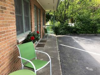 Ludington Blue Spruce Inn - 5