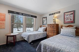 Adorable & Cozy Hot Tub SHARC Passes Fabulous Location 24356 - 3