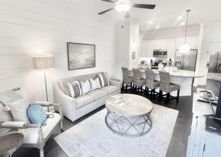 The Peachy Palm Luxurious Island Retreat Near the Beach & Everything! - Saint Simons Island - 9