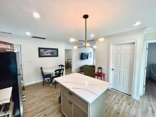 2 Bedroom Apartment in SONO! - 5