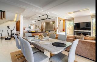 Exotic VIP villa family only -service chambre,Billard,ping-pong,piscine privée -chauffée sur demande- - Marrakech - 9