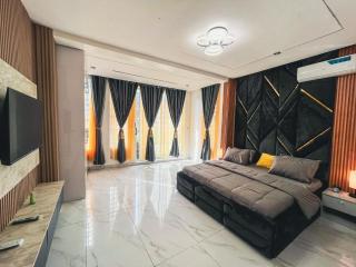 Luxury 2 bedroom - 2