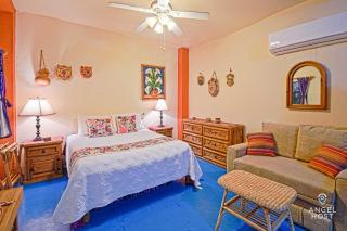 Comfy Retreat Stay and Walk to Malecon - La Paz - 2