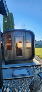 Staycation Oasis! a unique Experience! Heated pool opens April 2nd! - 0