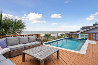 Oceanfront w Pool Panoramic Deck Views 5BDR Folly Ocean Breeze by AvantStay - Folly Beach - 9