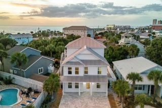 Modern 5BDR w Private Pool 2 min Walk to the Beach Montoute by AvantStay - Panama City Beach - 0