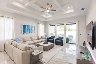 Exquisite Vanderbilt Beach luxury getaway - Naples - 0