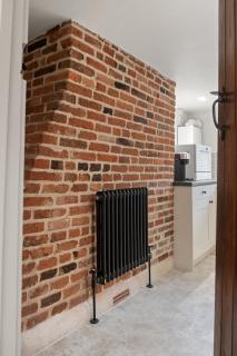 Beautiful period property in historic town - 8