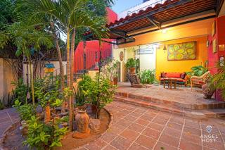 Comfy Retreat Stay and Walk to Malecon - La Paz - 7