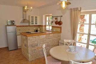 Großzügiges Ferienhaus Mit Pool Und Sonnenterrasse - Buici - 6