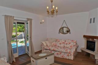 Großzügiges Ferienhaus Mit Pool Und Sonnenterrasse - Buici - 4