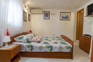 Gemütliches Appartement Mit Terrasse - Grebaštica - 6