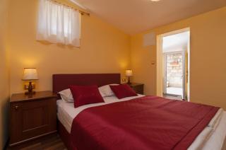 Große Ferienwohnung In Omiš Mit Privatem Balkon - Omiš - 4