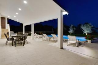 Schöne Villa Piljan Mit Einem Privaten Pool - Bokordići - 2