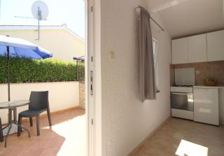 Ferienwohnung für 2 Personen in Strandnähe mit Terraße - Poreč - 6