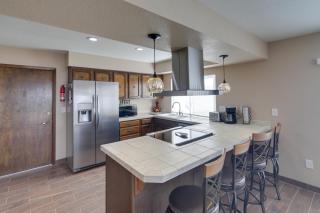 2 Mi to Lake Havasu Private Oasis with Pool and Views - 3