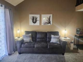 2BR Cozy Condo - Centrally Located - Stairs Required - FREE TICKETS INCLUDED - FC27-6 - 0