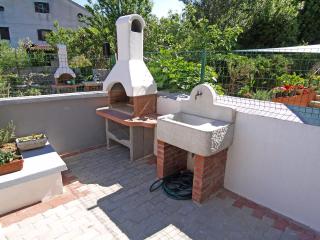 Wohnung in Veli Lošinj mit Grill, Garten und Terrasse - Veli Lošinj - 9