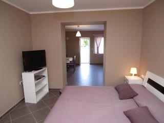 Wohnung in Veli Lošinj mit Grill, Garten und Terrasse - Veli Lošinj - 3