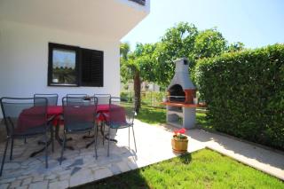 Ferienhaus Pinia in Strandnähe mit Garten - Poreč - 3