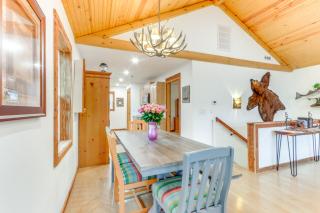 Cabin on Beaver Lake with Views and Furnished Deck! - Rambo Riviera - 4