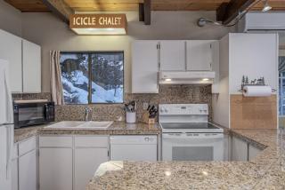 Icicle Chalet cabin - 2