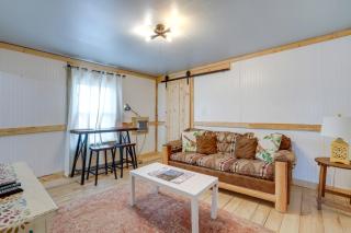 2 Mi to Dtwn Pet-Friendly Casper Apt! - Casper - 4