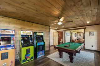 Honey Bear Hideaways - Luxury Cabin with Infinity Pool, Breathtaking Mountain Views & Sunset Decks - Sevierville - 3
