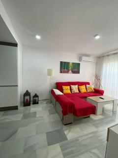 a 600 m de la playa y el castillo santa ana - 9