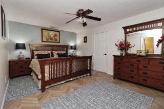 Ideal for Couples or Families looking for a Vacation Home with Private Pool and Yard - 5