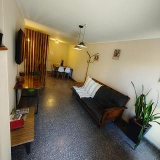 Casa amplia/Excelente ubicación - Guaymallen - 7