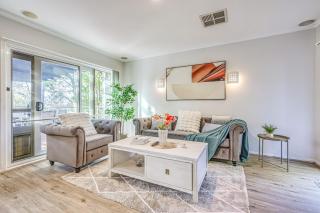 StayAU Gorgeous 5BR Pet Friendly BBQ Home Geelong - 0