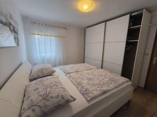 Wohnung in Pula mit Terrasse, Garten und Grill - Pula - 5