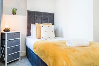 Entire House Sleeps 5-7 with 3 Bathrooms Close to City Hospital 10 minutes from Town outside of the Not in CAZ Zone - Birmingham - 8